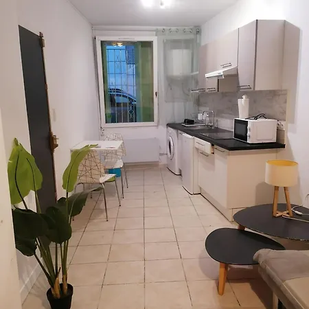 T1 Centre Historique Apartman *